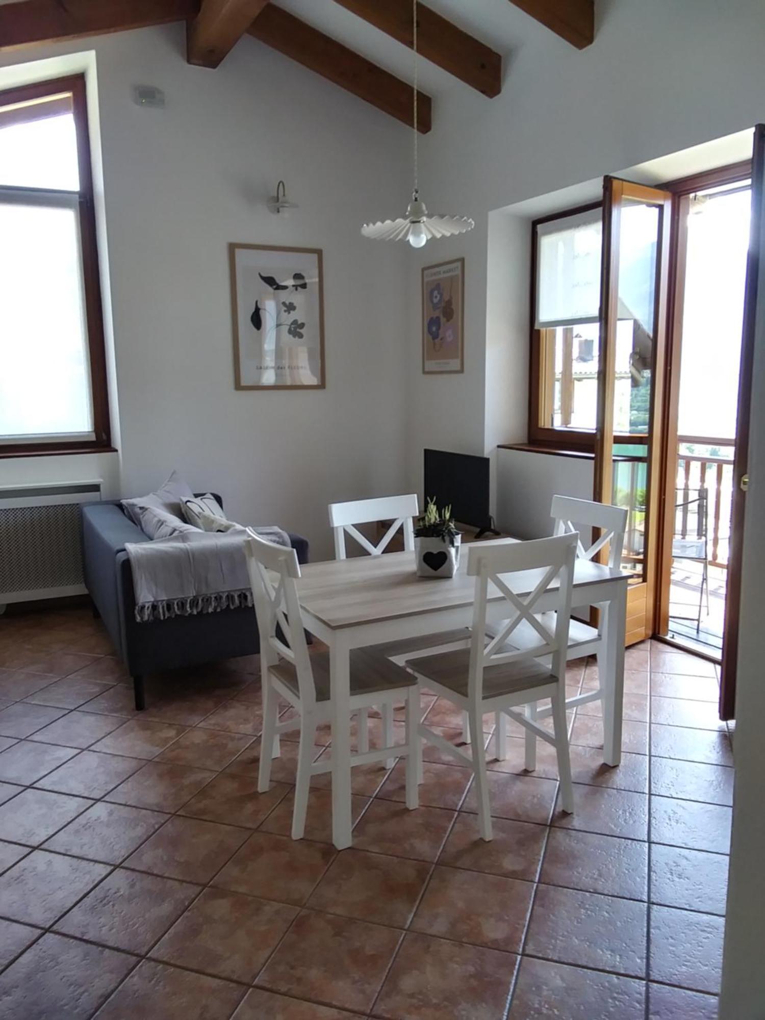 Appartement La Casa Di Athos à Tenna Extérieur photo